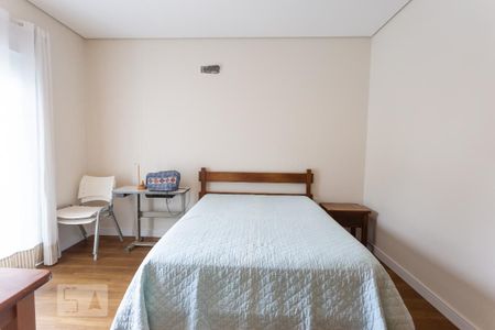 Casa de condomínio à venda com 345m², 3 quartos e 3 vagas Casa de condomínio à venda com 345m², 3 quartos e 3 vagasVaranda da Suíte 2