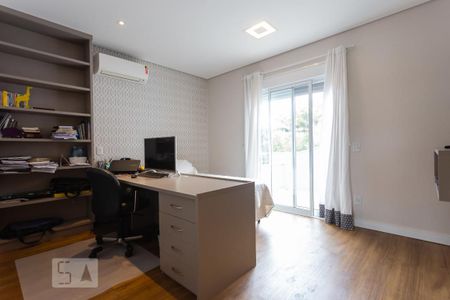 Casa de condomínio à venda com 345m², 3 quartos e 3 vagas Casa de condomínio à venda com 345m², 3 quartos e 3 vagasSuíte 1