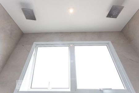 Casa de condomínio à venda com 345m², 3 quartos e 3 vagas Casa de condomínio à venda com 345m², 3 quartos e 3 vagasChuveiro do Banheiro da Suíte 3