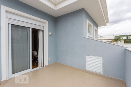 Casa de condomínio à venda com 345m², 3 quartos e 3 vagas Casa de condomínio à venda com 345m², 3 quartos e 3 vagasVaranda da Suíte 2