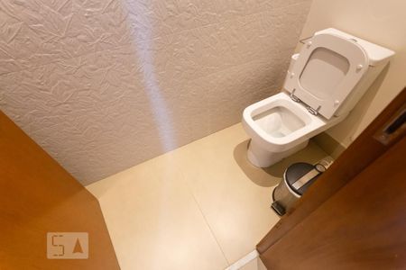 Casa de condomínio à venda com 345m², 3 quartos e 3 vagas Casa de condomínio à venda com 345m², 3 quartos e 3 vagasLavabo