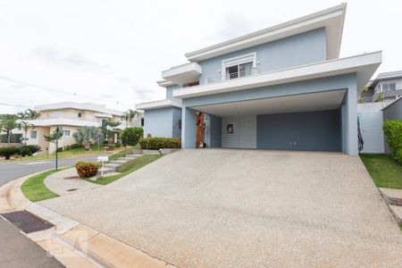 Casa de condomínio à venda com 345m², 3 quartos e 3 vagas Casa de condomínio à venda com 345m², 3 quartos e 3 vagasGaragem