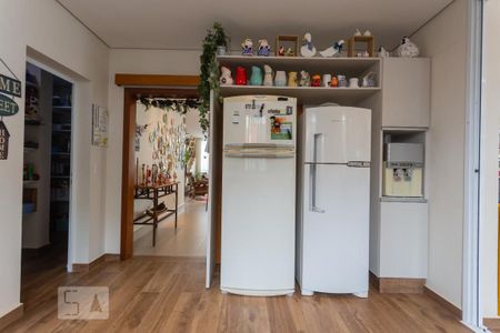 Casa de condomínio à venda com 345m², 3 quartos e 3 vagas Casa de condomínio à venda com 345m², 3 quartos e 3 vagasCozinha