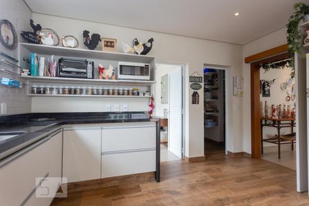 Casa de condomínio à venda com 345m², 3 quartos e 3 vagas Casa de condomínio à venda com 345m², 3 quartos e 3 vagasCozinha