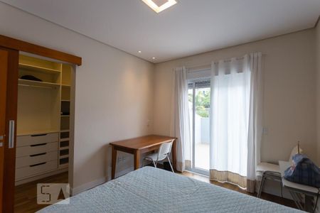 Casa de condomínio à venda com 345m², 3 quartos e 3 vagas Casa de condomínio à venda com 345m², 3 quartos e 3 vagasSuíte 2