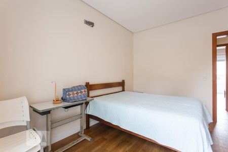 Casa de condomínio à venda com 345m², 3 quartos e 3 vagas Casa de condomínio à venda com 345m², 3 quartos e 3 vagasSuíte 2