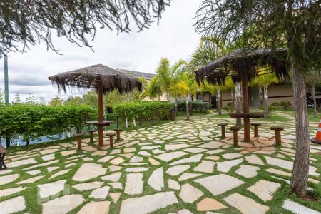 Casa de condomínio à venda com 345m², 3 quartos e 3 vagas Casa de condomínio à venda com 345m², 3 quartos e 3 vagasÁrea comum