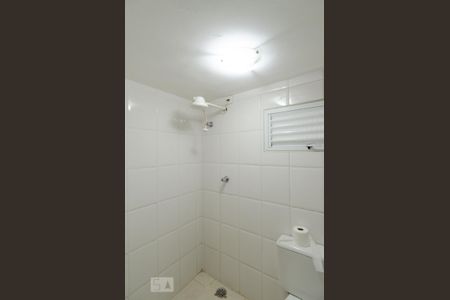 Casa de condomínio à venda com 250m², 3 quartos e 4 vagasBanheiro de serviço