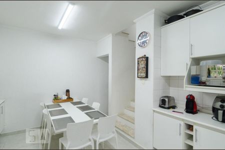 Casa de condomínio à venda com 250m², 3 quartos e 4 vagasCozinha