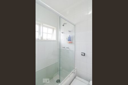 Casa de condomínio à venda com 250m², 3 quartos e 4 vagasBanheiro da suíte 2