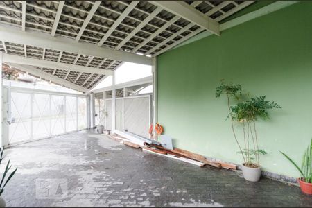 Casa de condomínio à venda com 250m², 3 quartos e 4 vagasGaragem