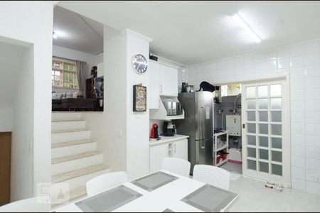 Casa de condomínio à venda com 250m², 3 quartos e 4 vagasCozinha