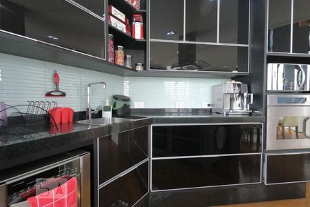 Apartamento à venda com 145m², 1 quarto e 2 vagas Apartamento à venda com 145m², 1 quarto e 2 vagasCozinha