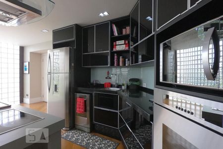 Apartamento à venda com 145m², 1 quarto e 2 vagas Apartamento à venda com 145m², 1 quarto e 2 vagasCozinha