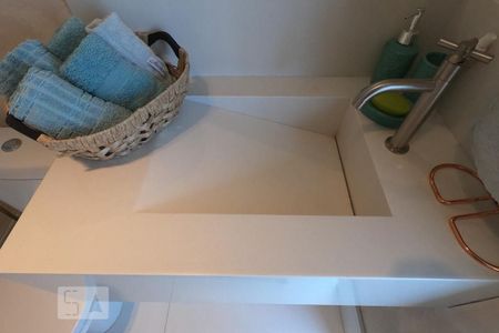 Apartamento à venda com 145m², 1 quarto e 2 vagas Apartamento à venda com 145m², 1 quarto e 2 vagasLavabo