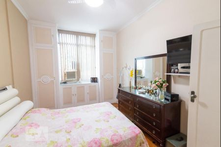 Apartamento à venda com 162m², 4 quartos e 1 vagaQuarto 2
