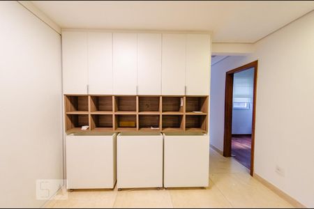Sala 2 de apartamento à venda com 3 quartos, 180m² em Vila Paris, Belo Horizonte