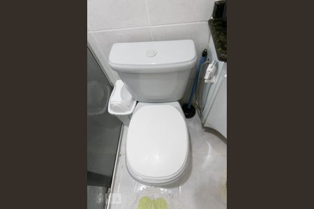 Casa à venda com 300m², 4 quartos e 9 vagasDetalhe Banheiro 1