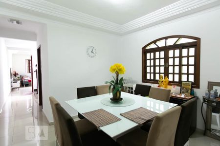 Casa à venda com 300m², 4 quartos e 9 vagasCopa