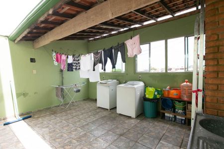 Casa à venda com 300m², 4 quartos e 9 vagasÁrea de Serviço 