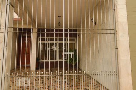 Casa à venda com 300m², 2 quartos e 1 vagaFachada