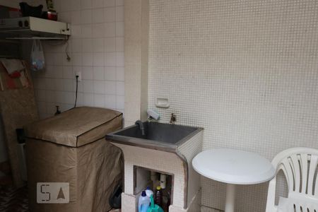 Casa à venda com 300m², 2 quartos e 1 vagaLavanderia