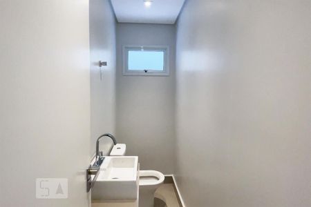 Casa à venda com 215m², 3 quartos e 3 vagasLavabo