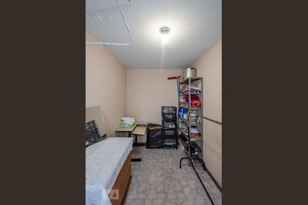 Casa à venda com 350m², 5 quartos e 8 vagasQuarto de Serviço