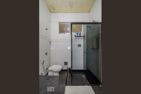 Casa à venda com 350m², 5 quartos e 8 vagasBanheiro Social 1