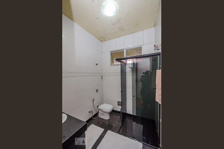 Casa à venda com 350m², 5 quartos e 8 vagasBanheiro Social 1