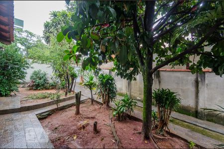 Casa à venda com 350m², 5 quartos e 8 vagasÁrea Externa