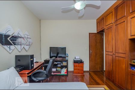 Casa à venda com 350m², 5 quartos e 8 vagasQuarto 2