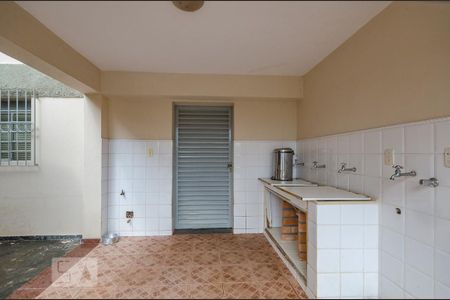 Casa à venda com 350m², 5 quartos e 8 vagasÁrea de Serviço 2