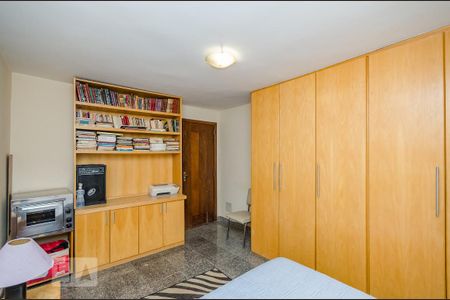 Casa à venda com 350m², 5 quartos e 8 vagasQuarto 5