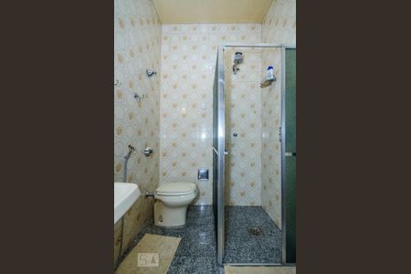 Casa à venda com 350m², 5 quartos e 8 vagasBanheiro da Suíte