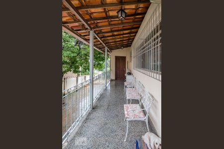 Casa à venda com 350m², 5 quartos e 8 vagasvaranda