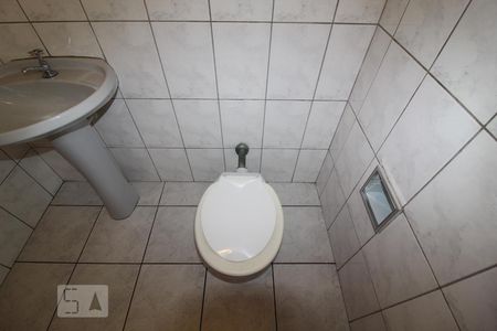 Casa à venda com 261m², 2 quartos e 2 vagasLavabo