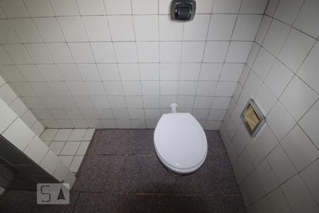 Casa à venda com 261m², 2 quartos e 2 vagasBanheiro social