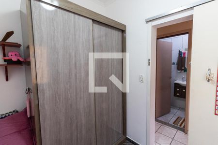 Casa à venda com 70m², 2 quartos e 2 vagasQuarto 2