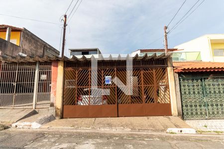 Casa à venda com 70m², 2 quartos e 2 vagasFachada