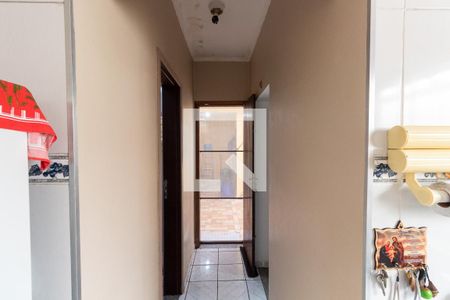 Casa à venda com 70m², 2 quartos e 2 vagasCorredor