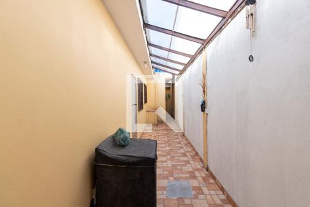 Casa à venda com 70m², 2 quartos e 2 vagasQuintal