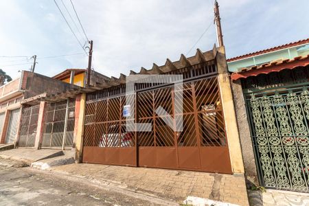 Casa à venda com 70m², 2 quartos e 2 vagasFachada