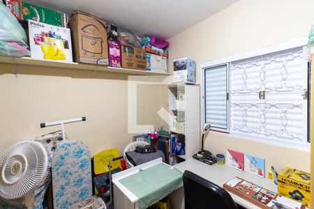 Casa à venda com 70m², 2 quartos e 2 vagasEscritório