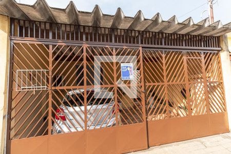 Casa à venda com 70m², 2 quartos e 2 vagasFachada