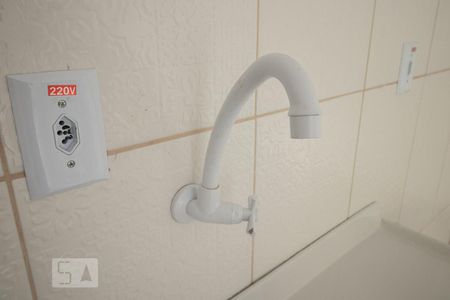 Detalhe cozinha de apartamento para alugar com 1 quarto, 36m² em Vila Nova, Porto Alegre