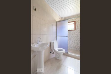 Banheiro de apartamento para alugar com 1 quarto, 36m² em Vila Nova, Porto Alegre