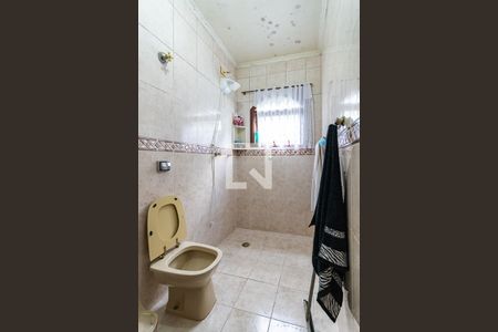 Casa à venda com 360m², 3 quartos e 6 vagas Casa à venda com 360m², 3 quartos e 6 vagasBanheiro suíte 3