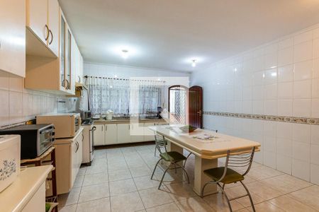 Casa à venda com 360m², 3 quartos e 6 vagas Casa à venda com 360m², 3 quartos e 6 vagasCozinha