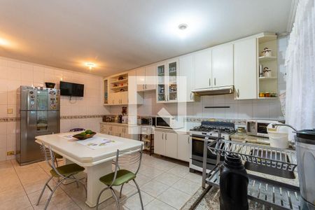 Casa à venda com 360m², 3 quartos e 6 vagas Casa à venda com 360m², 3 quartos e 6 vagasCozinha